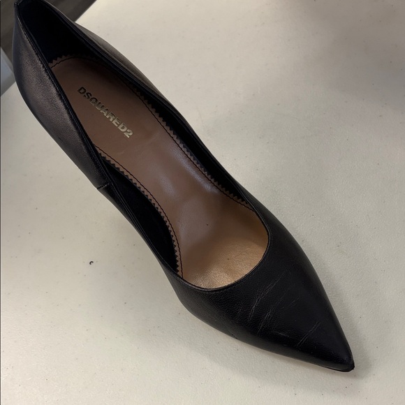 DSQUARED2 Black Pointed-Toe Stiletto Pump with Gold Heel Accent - Picture 2 of 4